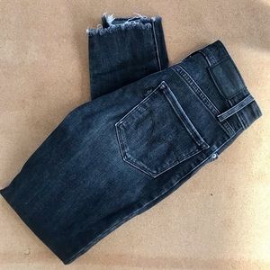 Levi’s Distressed 721 High Rise Skinny Cropped Jeans w/ Raw Hem 23 Faded Black